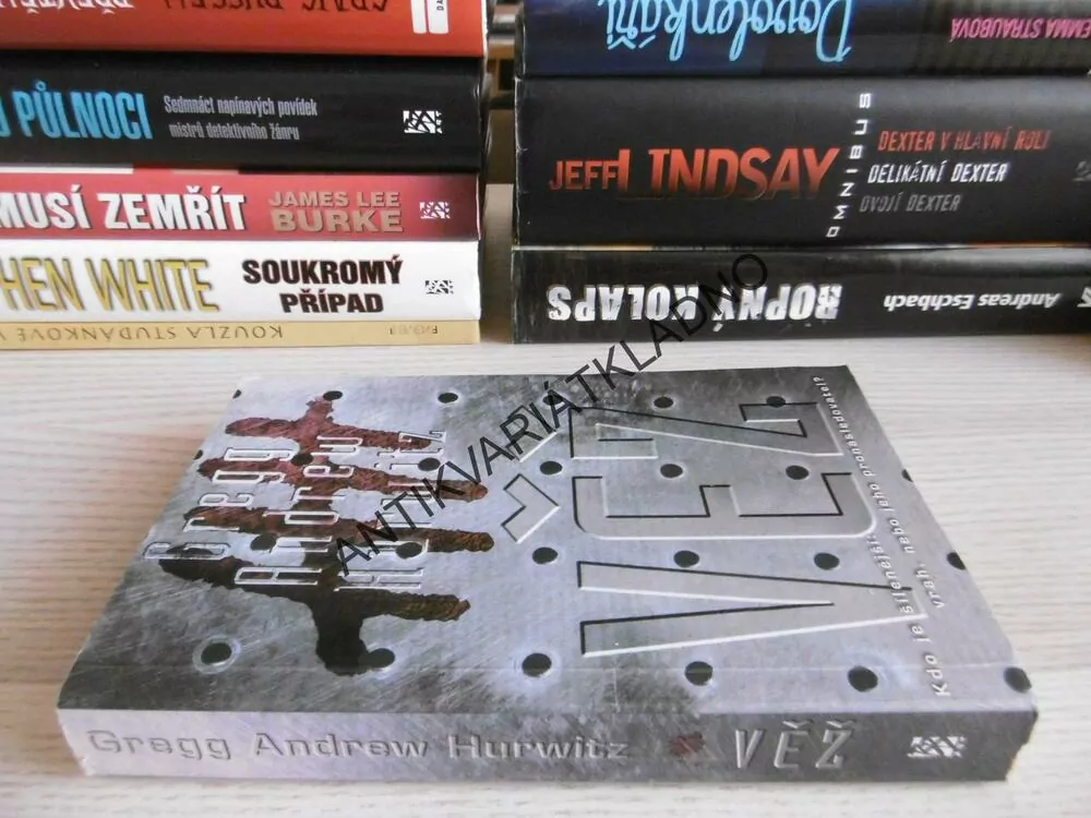 VĚŽ, GREGG ANDREW HURWITZ, **an