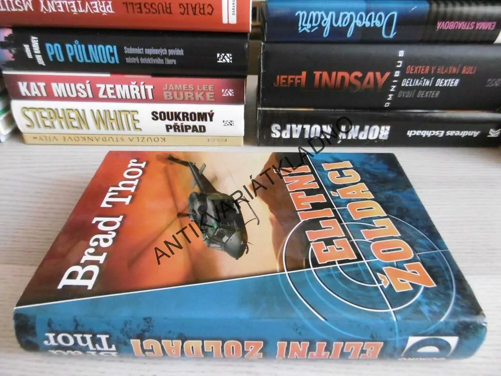 ELITNÍ ŽOLDÁCI, BRAD THOR, **an