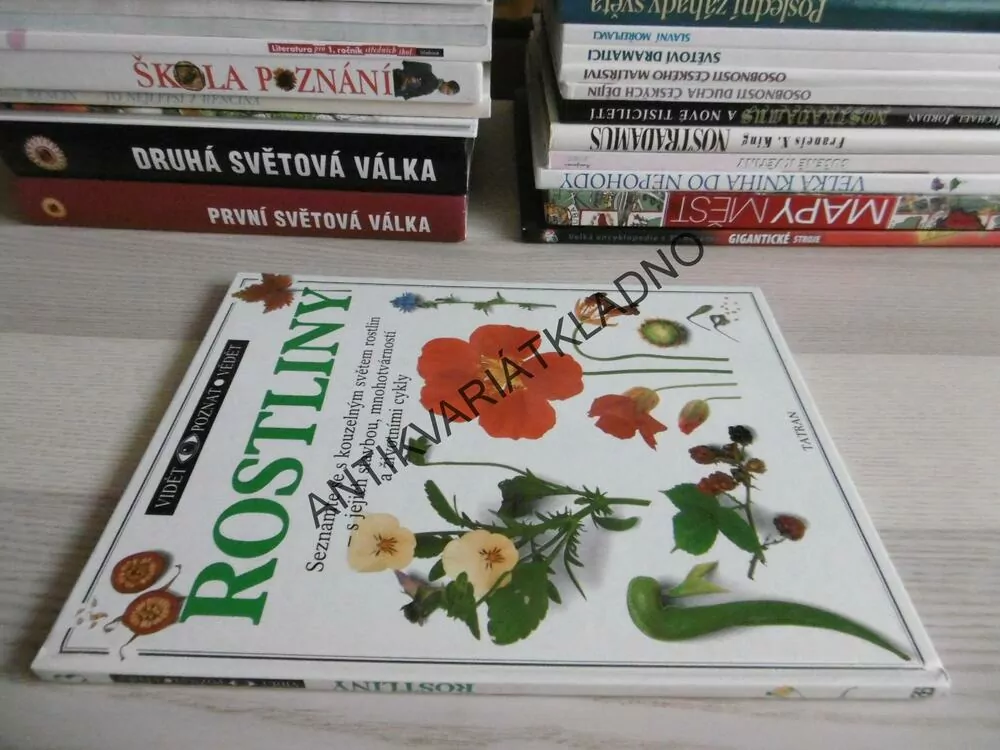 ROSTLINY, **an