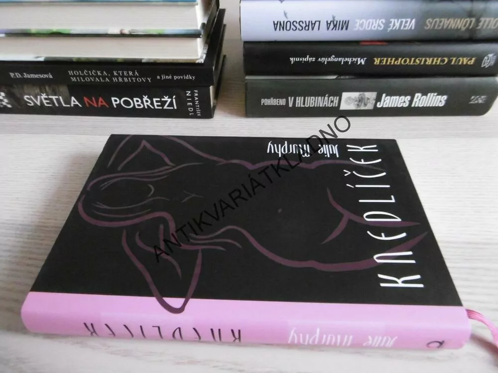 KNEDLÍČEK, JULIE MURPHY, **an