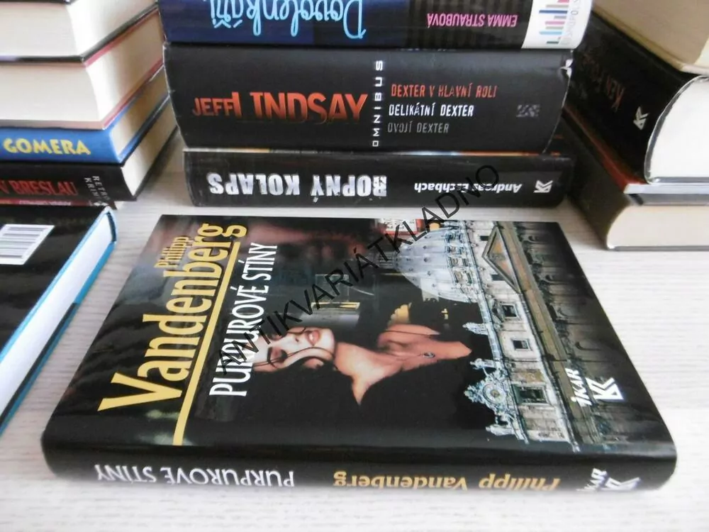 PURPUROVÉ STÍNY, PHILIPP VANDERBERG, **an