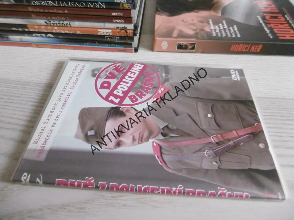 DVĚ Z POLICEJNÍ BRAŠNY, DVD FILM