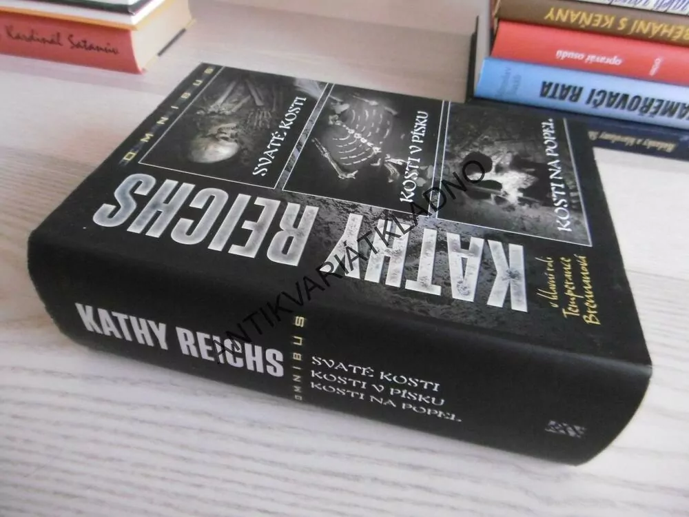 OMNIBUS, KATHY REICHS, KOSTI, **an