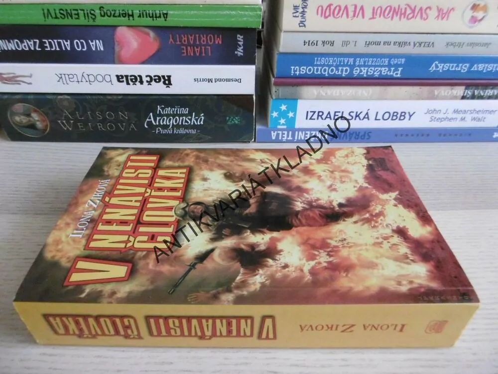 V NENÁVISTI ČLOVĚKA, ILONA ZIKOVÁ, **an
