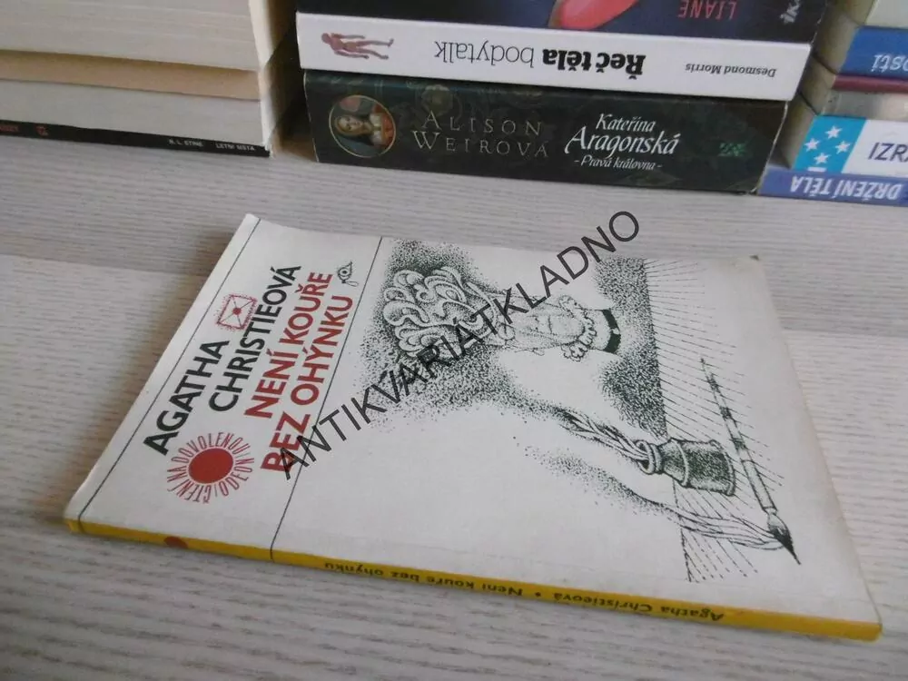 NENÍ KOUŘE BEZ OHÝNKU, AGATHA CHRISTIE, **an