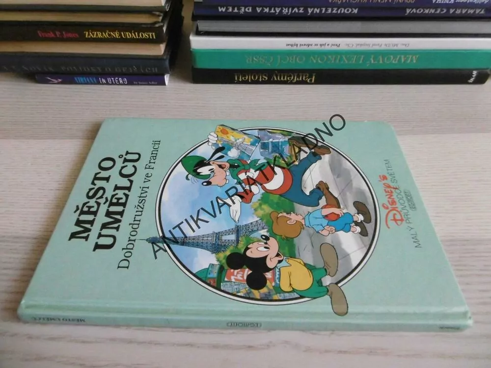 MĚSTO UMĚLCŮ, DOBRODRUŽSTVÍ VE FRANCII, WALT DISNEY, **an
