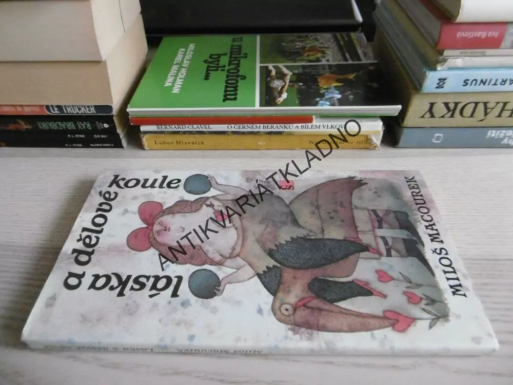 LÁSKA A DĚLOVÉ KOULE, MILOŠ MACOUREK, **an