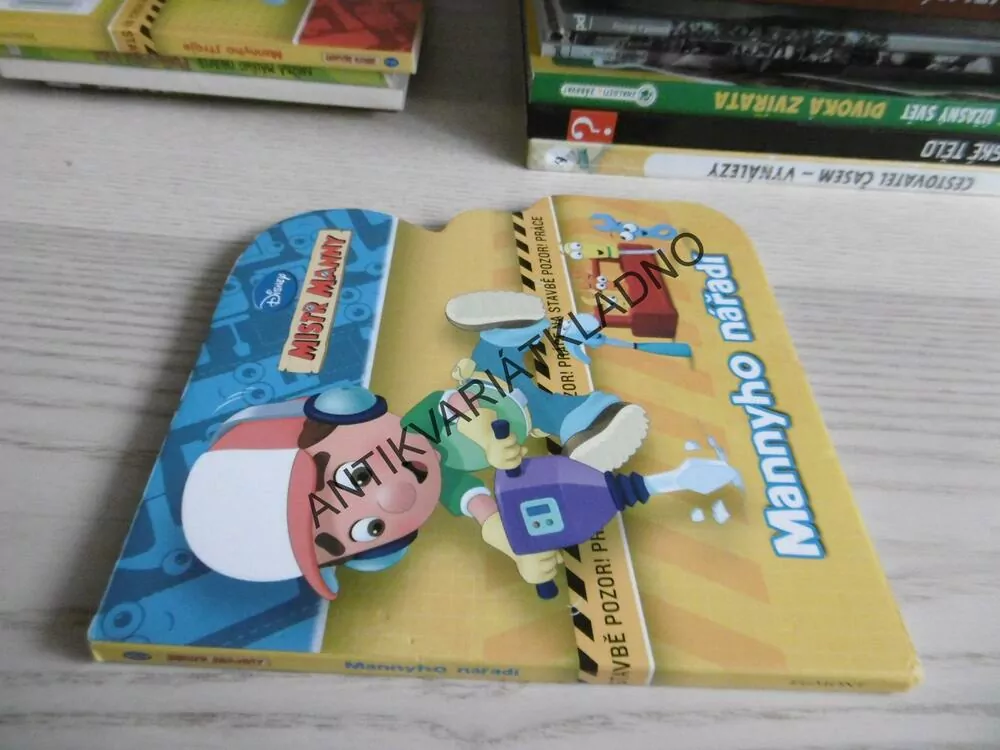 MANNYHO NÁŘADÍ, MISTR MANNY, **an