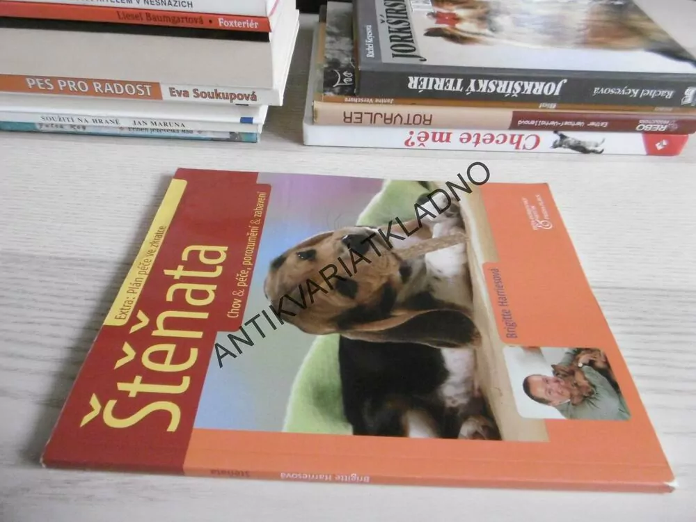 ŠTĚŇATA, CHOV A PÉČE, POROZUMĚNÍ A ZABAVENÍ, BRIGITTE HARRIESOVÁ, **an