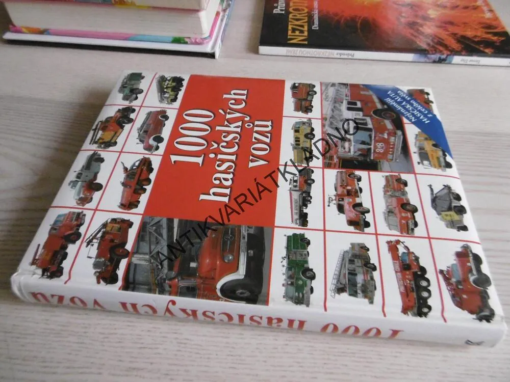 1000 HASIČSKÝCH VOZŮ, **an