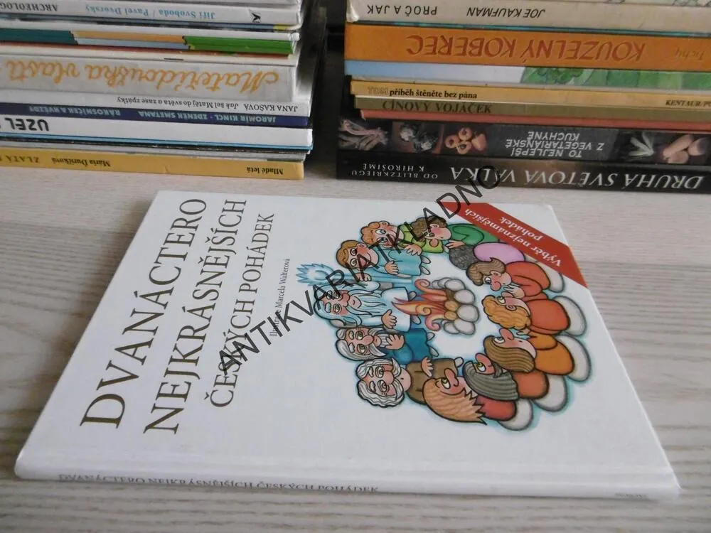 DVANÁCTERO NEJKRÁSNĚJŠÍCH ČESKÝCH POHÁDEK, MARCELA WALTEROVÁ, **an