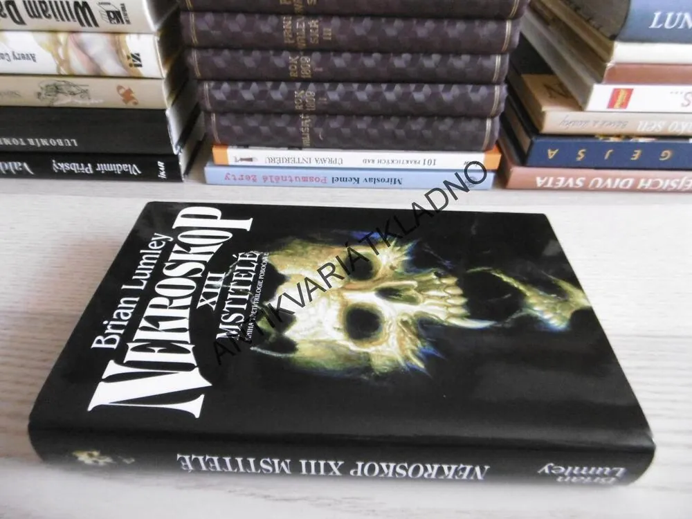 NEKROSKOP XIII., MSTITELÉ, BRIAN LUMLEY, **an