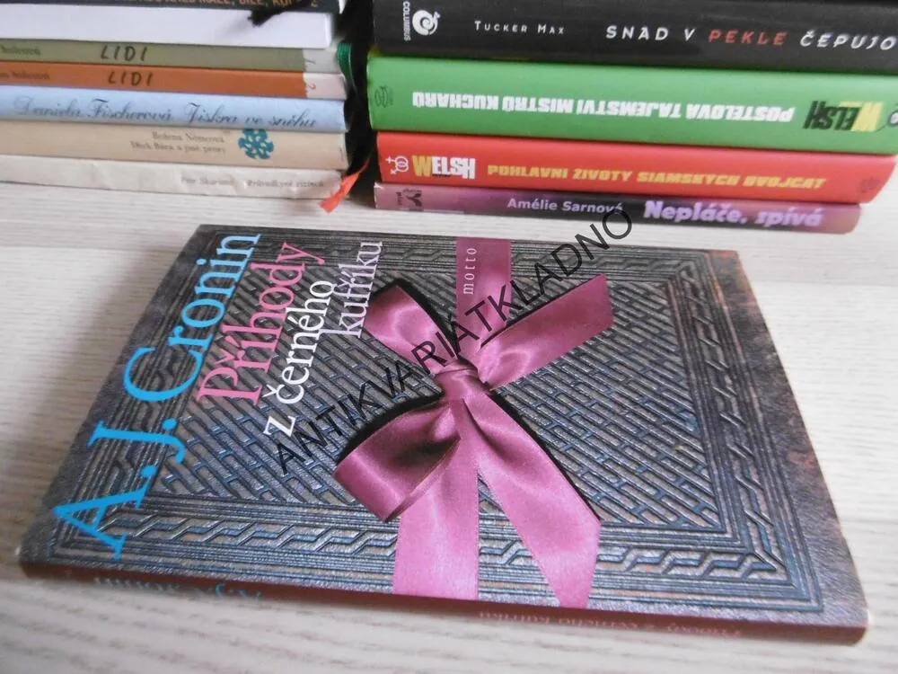 PŘÍHODY ČERNÉHO KUFŘÍKU, A. J. CRONIN, **an