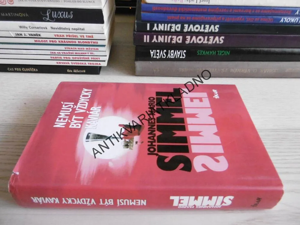 NEMUSÍ BÝT VŽDYCKY KAVIÁR, JOHANNES MARIO SIMMEL, **an