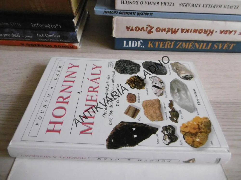 HORNINY A MINERÁLY, CHRIS PELLANT, **an