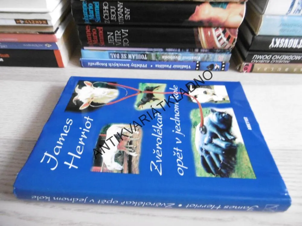 ZVĚROLÉKAŘ V JEDNOM KOLE, JAMES HERRIOT, **an