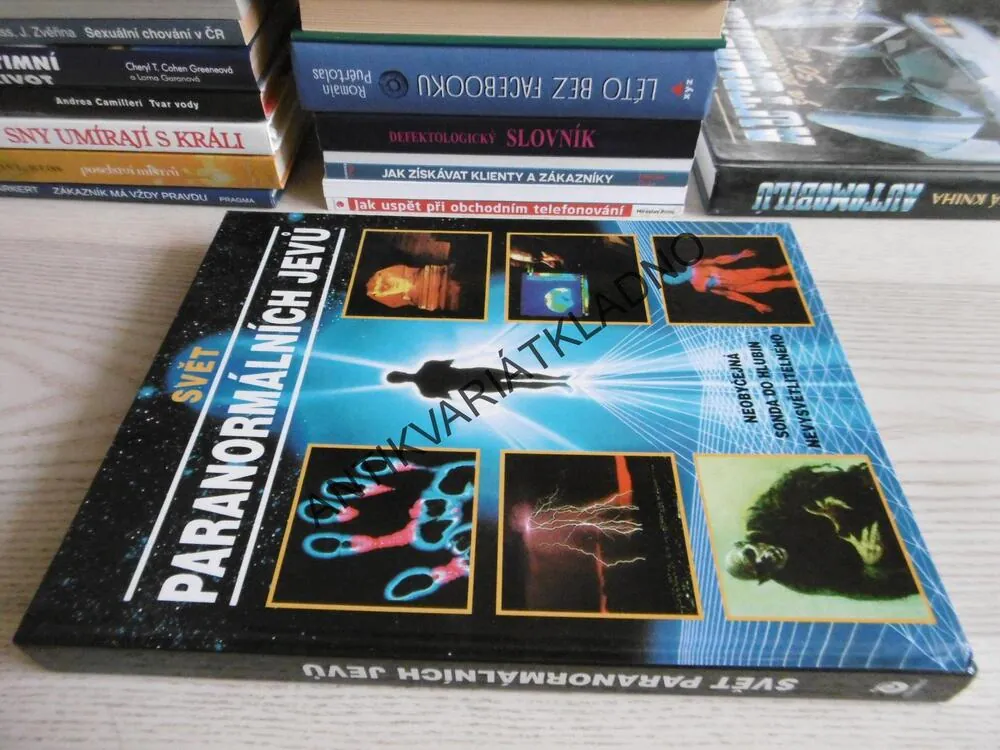 SVĚT PARANORMÁLNÍCH JEVŮ, **an