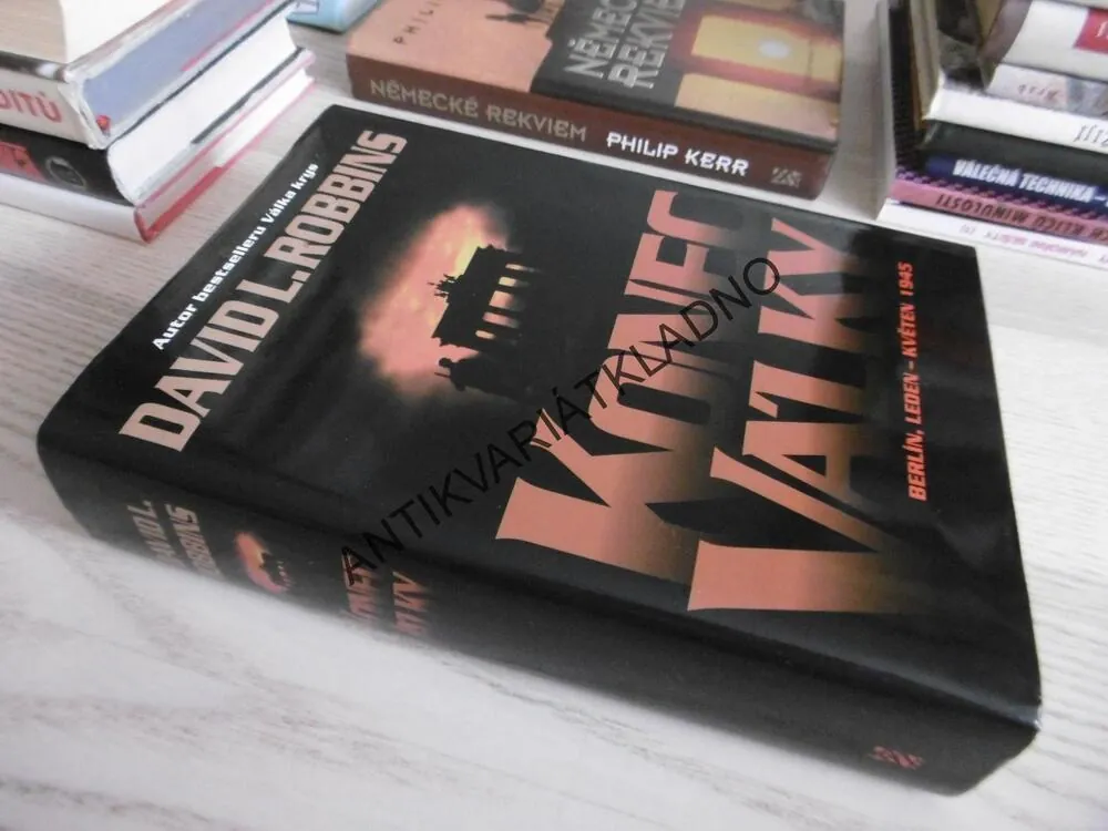 KONEC VÁLKY, DAVID L. ROBBINS, **an