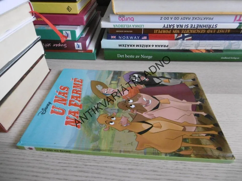 U NÁS NA FARMĚ, WALT DISNEY, **an