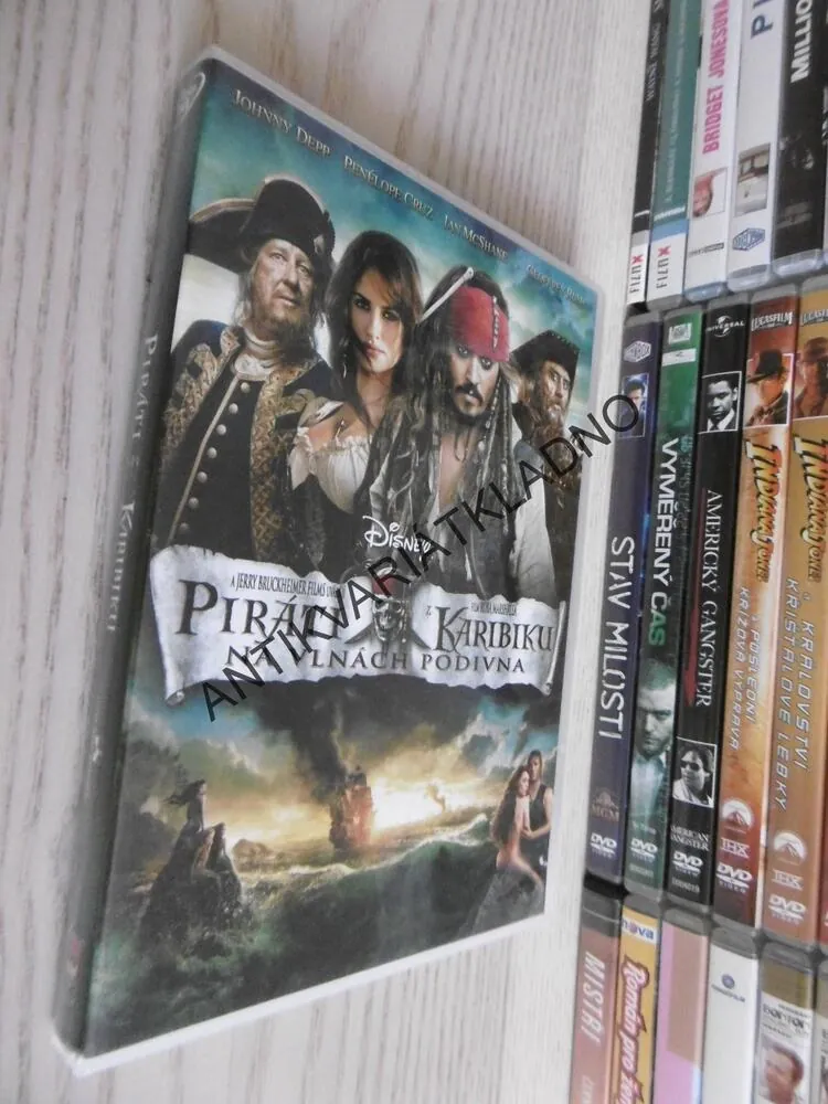 PIRÁTI Z KARIBIKU NA VLNÁCH PODIVNA, DVD FILM