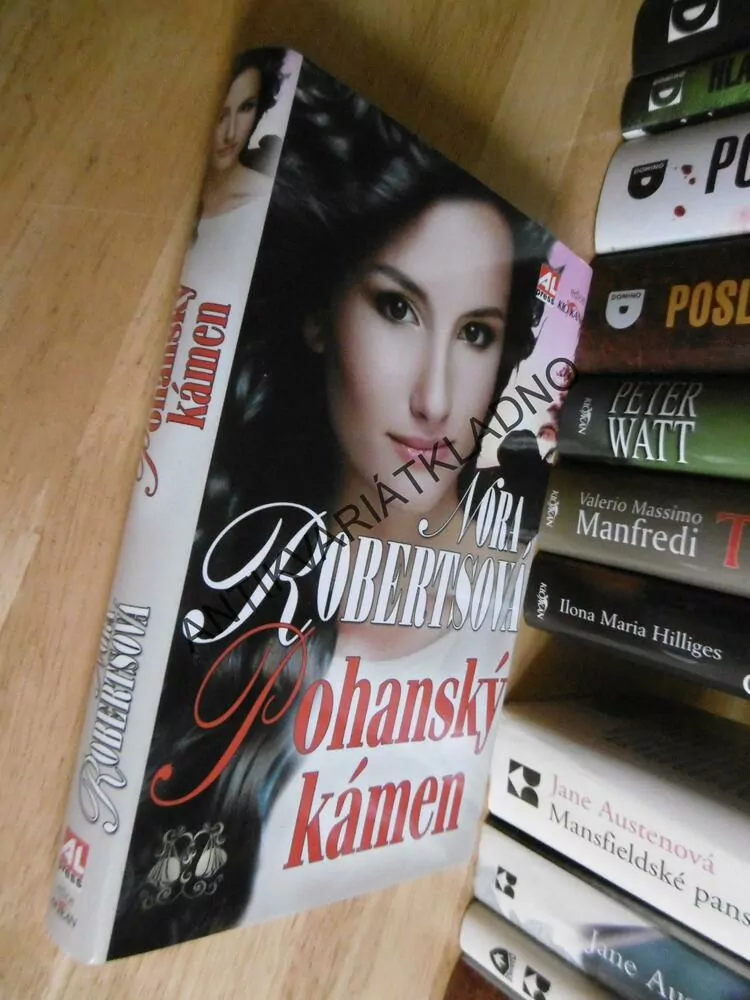 POHANSKÝ KÁMEN, NORA ROBERTSOVÁ, **an