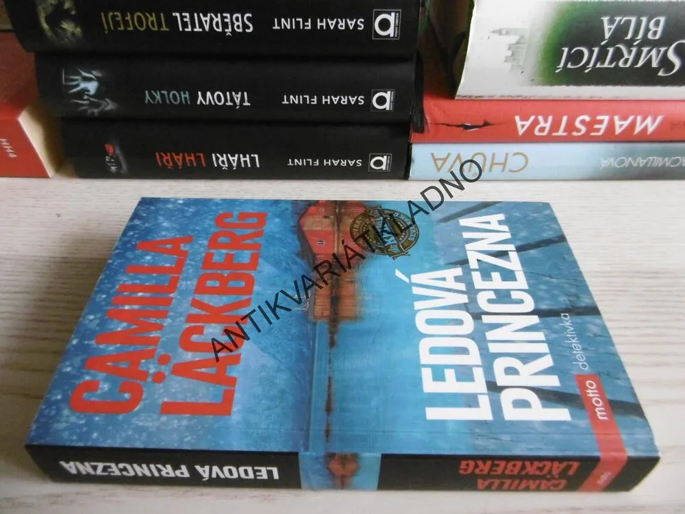 LEDOVÁ PRINCEZNA, CAMILLA LÄCKBERG, **an