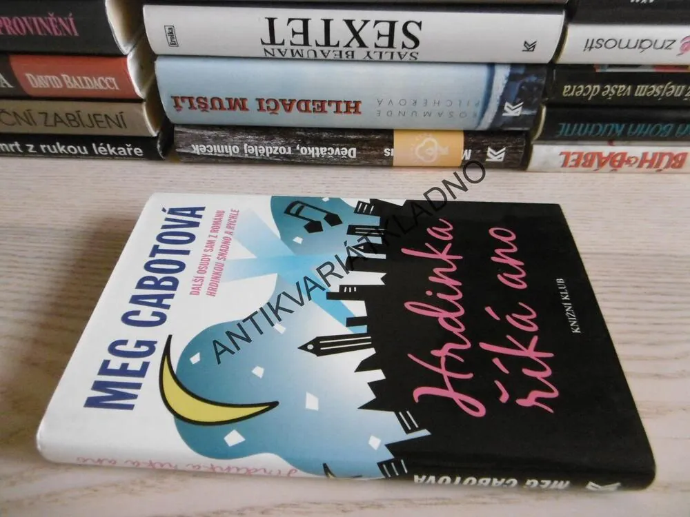 HRDNIKA ŘÍKÁ ANO, MAG CABOTOVÁ, **an