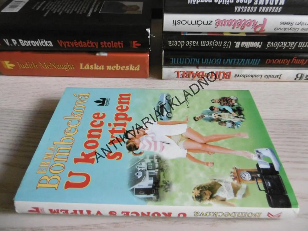 U KONCE S VTIPEM, ERMA BOMBECKOVÁ, **an