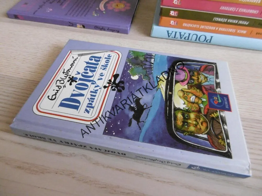 DVOJČATA ZPÁTKY VE ŠKOLE, ENID BLYTONOVÁ, **an