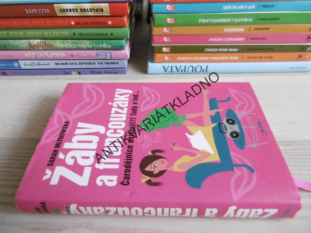 ŽÁBY A FRANCOUZÁKY, ČARODĚJNICE EXISTUJÍ!!! TADY A TEĎ, SARAH MLYNOWSKA, **an