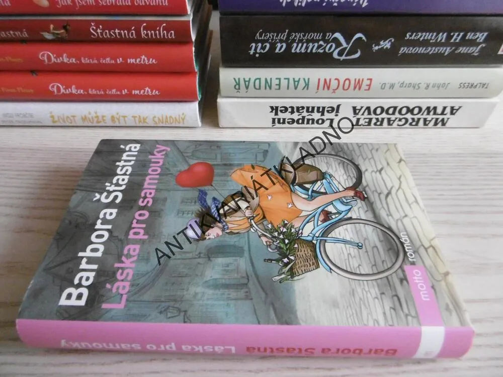 LÁSKA PRO SAMOUKY, BARBORA ŠŤASTNÁ, **an