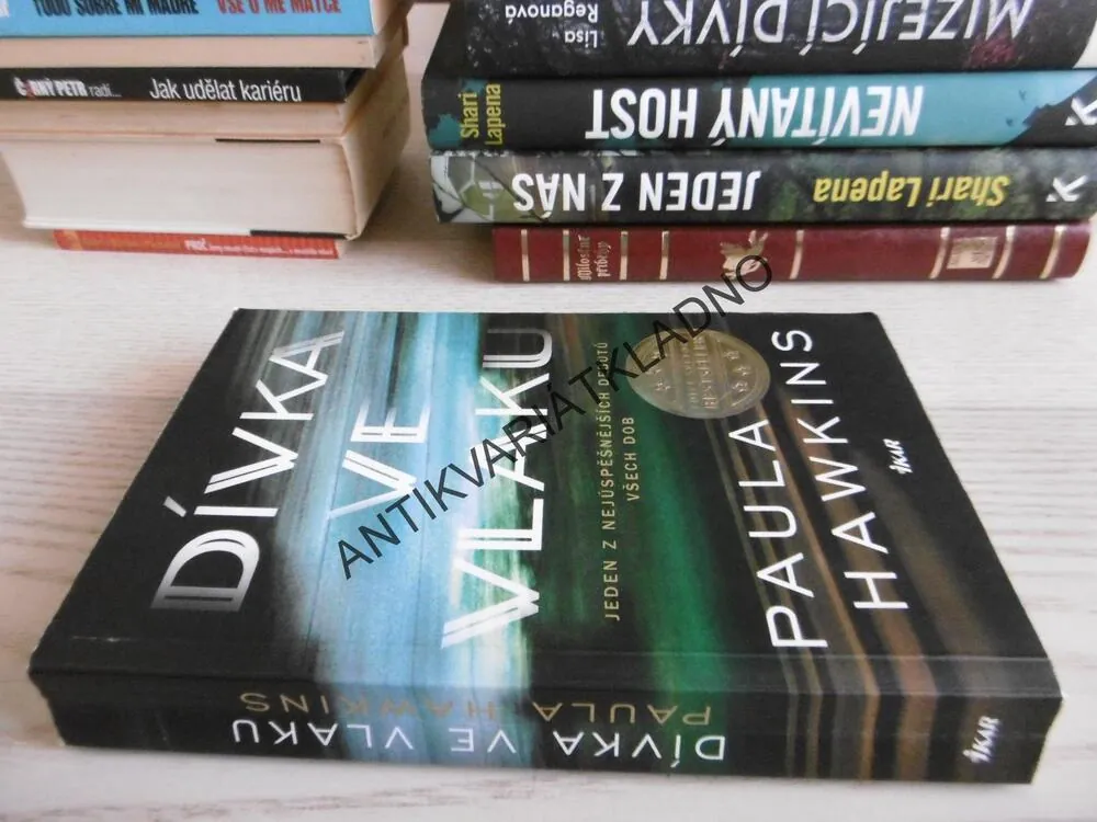 DÍVKA VE VLAKU, PAULA HAWKINS, **an