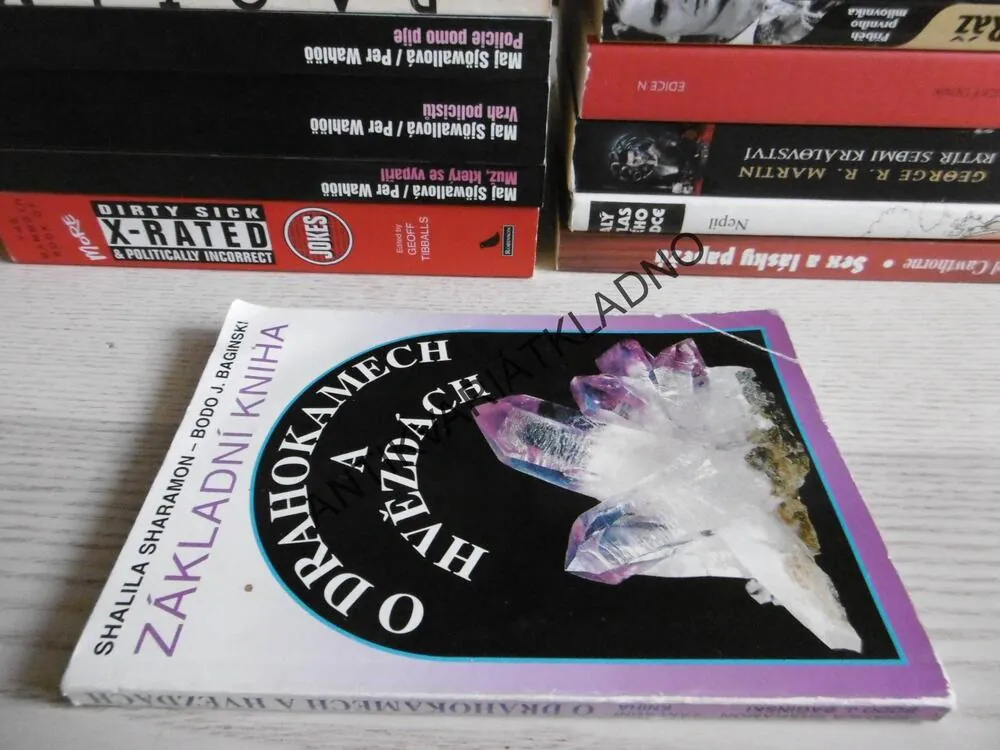 ZÁKLADNÍ KNIHA O DRAHOKAMECH A HVĚZDÁCH, SHALILA SHARAMON, BODO J. BAGINSKI, **an