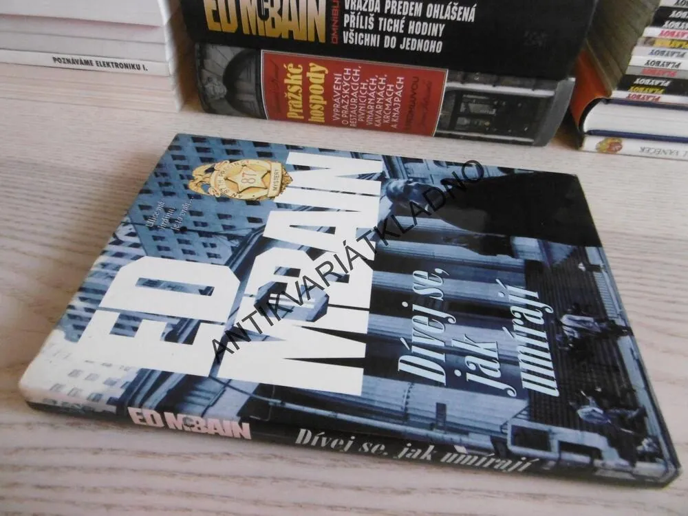 DÍVEJ SE, JAK UMÍRAJÍ, ED MCBAIN, **an