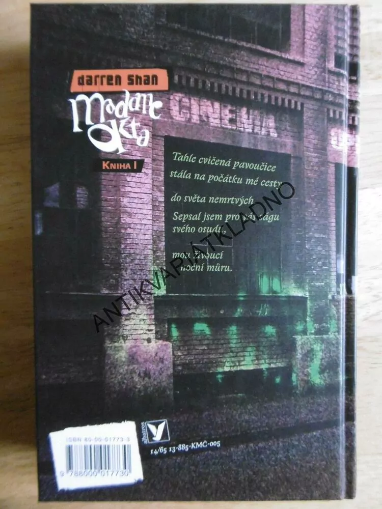 MADAME OKTA, DARREN SHAN, KNIHA 1.