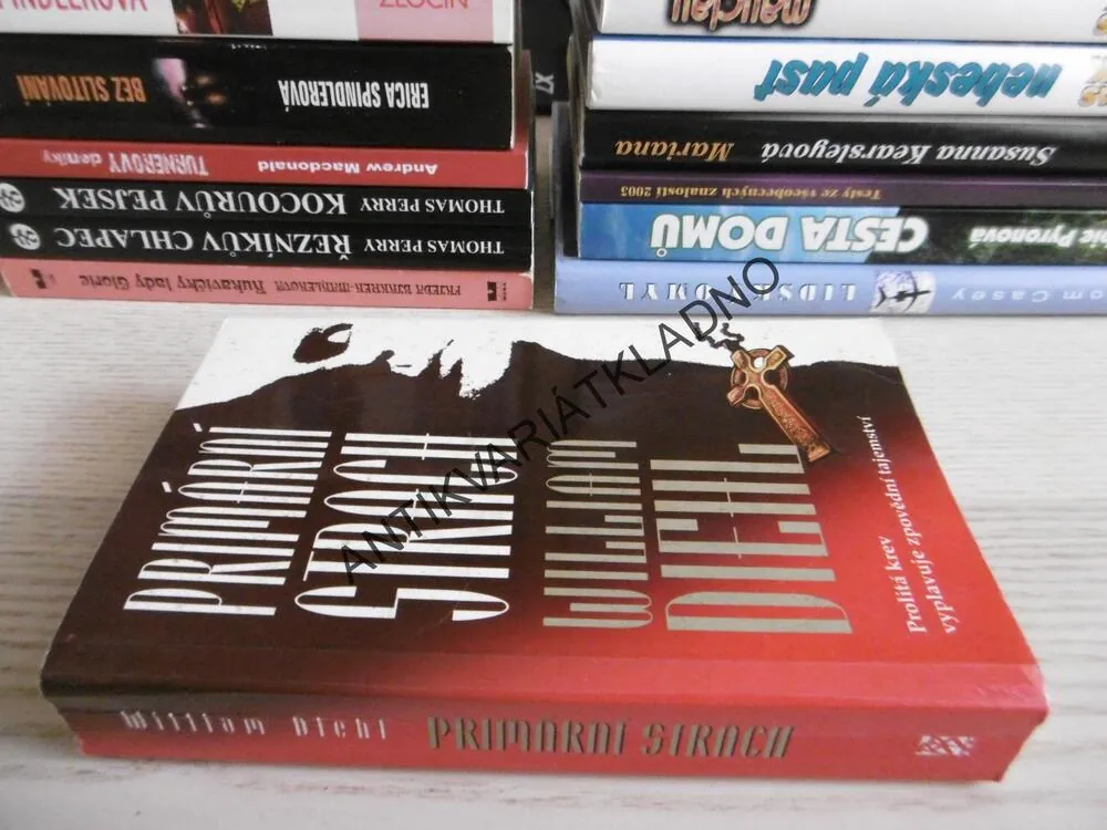 PRIMÁRNÍ STRACH, WILLIAM DIEHL, **an