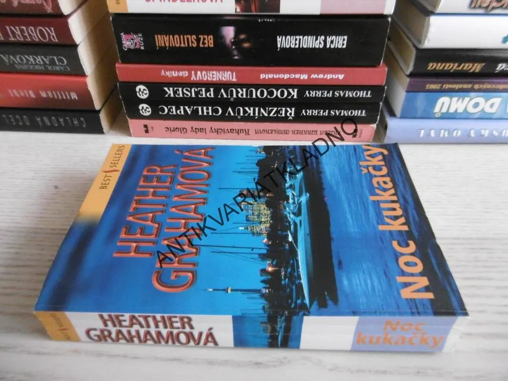 NOC KUKAČKY, HEATHER GRAHAMOVÁ, **an