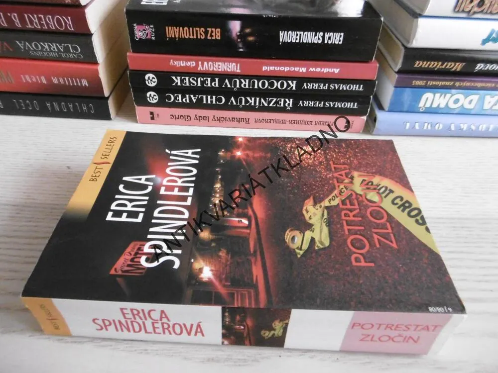 POTRESTAT ZLOČIN, ERICA SPINDLEROVÁ, **an