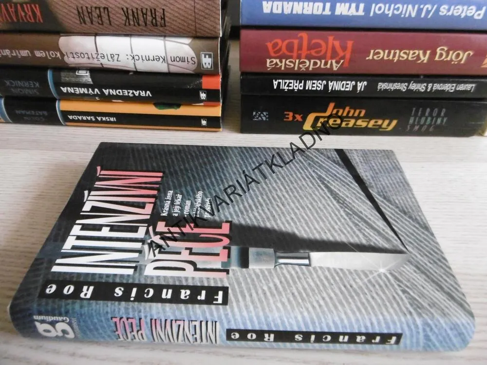 INTENZIVNÍ PÉČE, FRANCIS ROE, **an