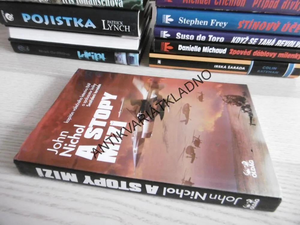 A STOPY MIZÍ, JOHN NICHOL, **an
