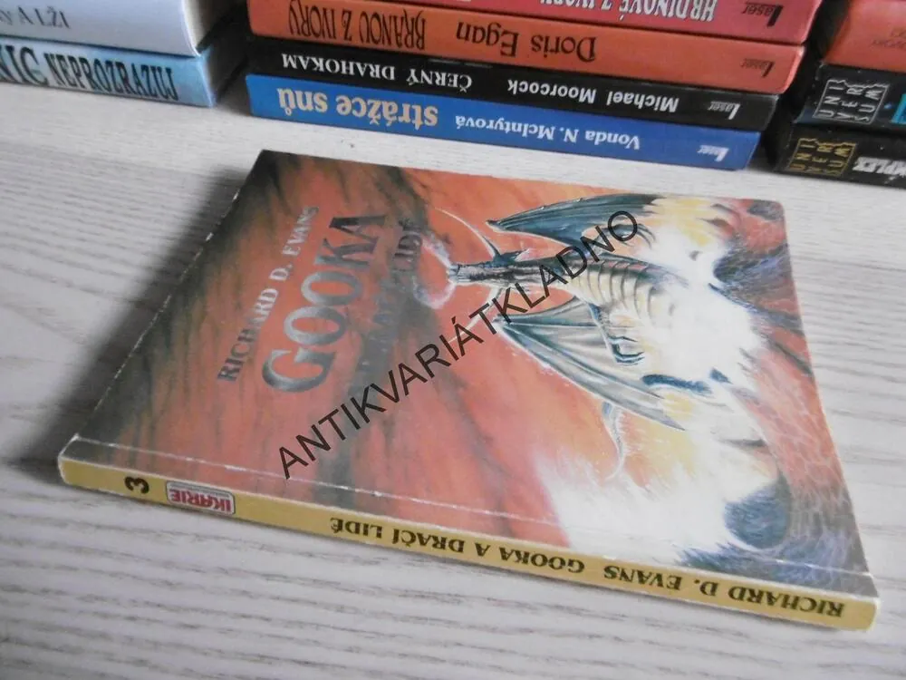 GOOKA A DRAČÍ LIDÉ, RICHARD D. EVANS, **an