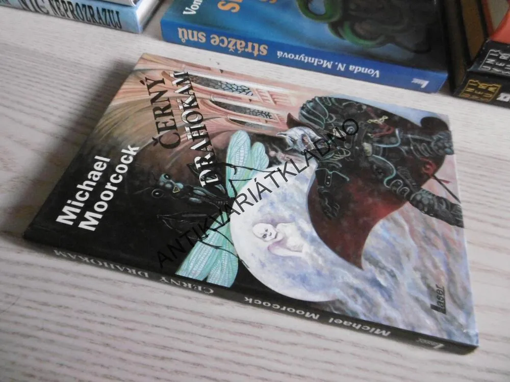 ČERNÝ DRAHOKAM, MICHAEL MOORCOCK, **an
