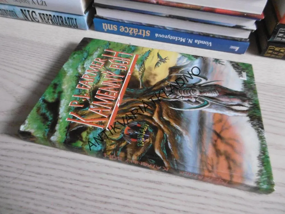 KAMENNÝ BŮH, PHILIP J.FARMER, **an