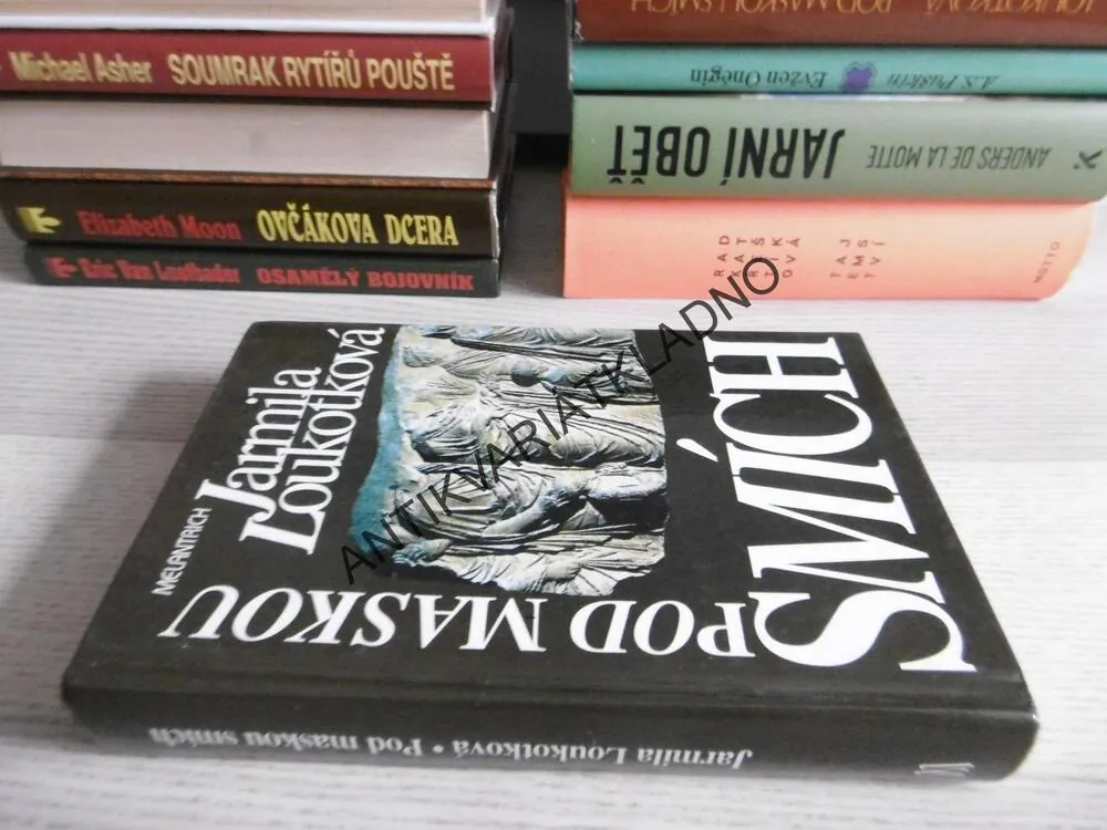 POD MASKOU SMÍCH, JARMILA LOUKOTKOVÁ, **an