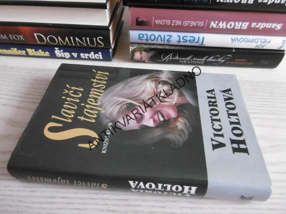 SLAVIČÍ TAJEMSTVÍ, VICTORIA HOLTOVÁ, **an