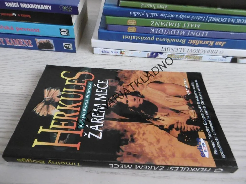 HERKULES: ŽÁREM MEČE, TIMOTHY BOGGS, **an