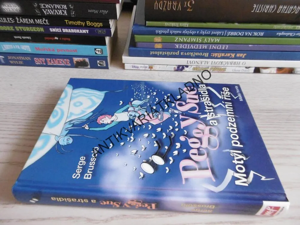 PEGGY SUE A STRAŠIDLA, MOTÝL PODZEMNÍ ŘÍŠE, SERGE BRUSSOLO, **an