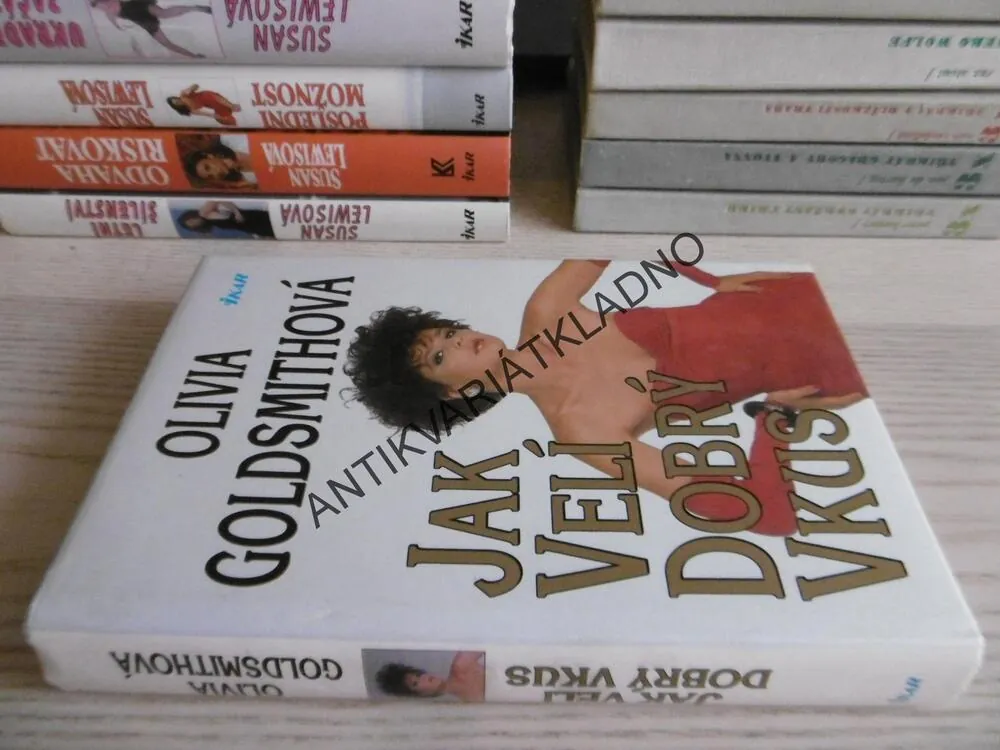 JAK VELÍ DOBRÝ VKUS, OLIVIA GOLDSMITHOVÁ, **an
