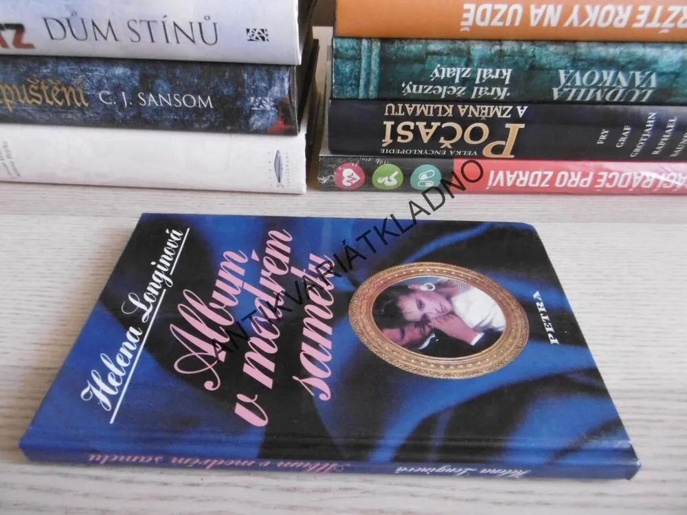 ALBUM V MODRÉM SAMETU, HELENA LONGINOVÁ, **an