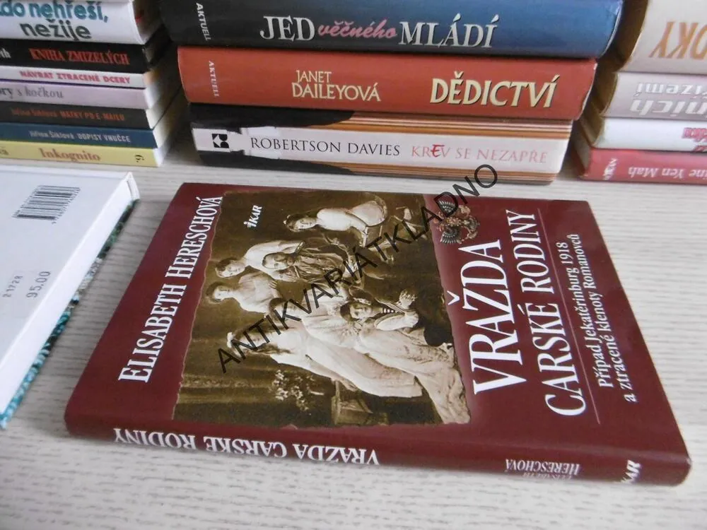 VRAŽDA CARSKÉ RODINY, ELISABETH HERESCHOVÁ, **an